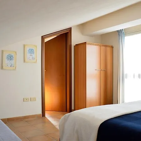 Holiday home Sole Con Accesso Diretto Santa Maria Del Focallo